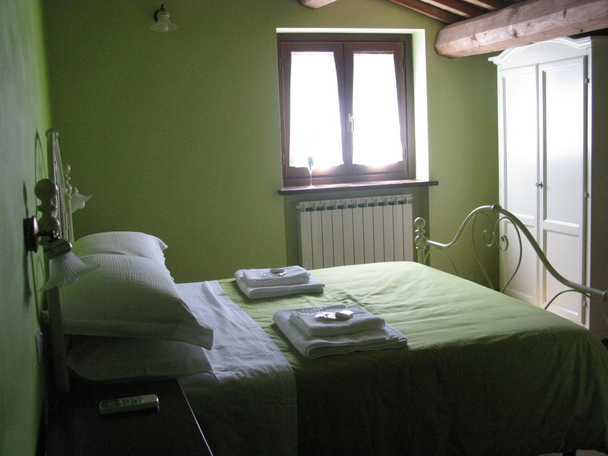 Pietra Maula Agriturismo Castelraimondo Bagian luar foto